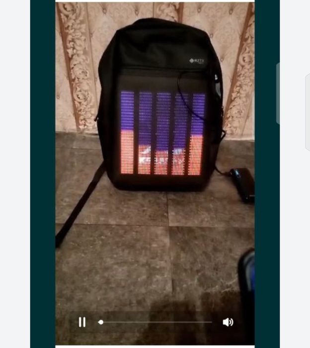Продам новый рюкзак с экраном