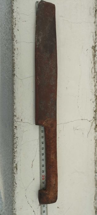 Стар железен нож