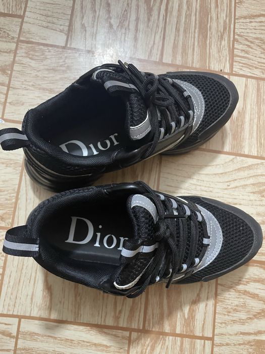 Dior b22.