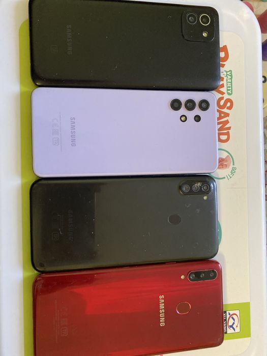 Телефоны продам в одни руки