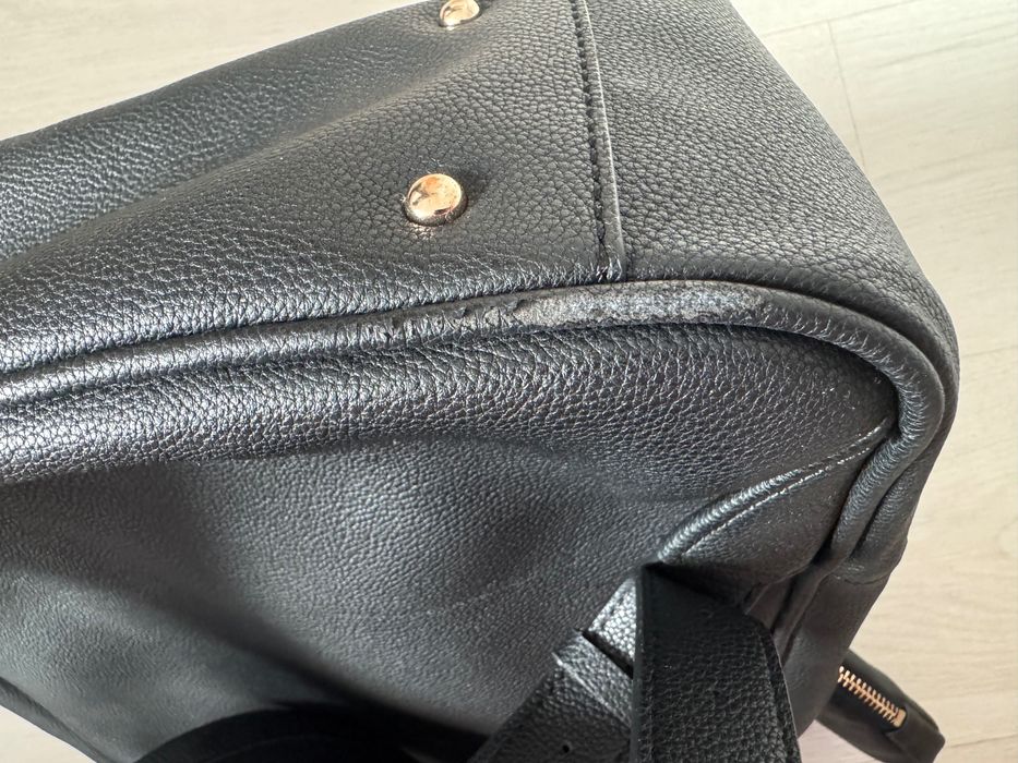 Голяма дамска раница GUESS