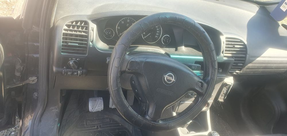 Opel Zafira 2.0DTI 101ks 2003 год на части