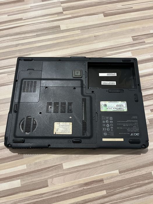 Лаптор Acer TravelMate 2490 за части