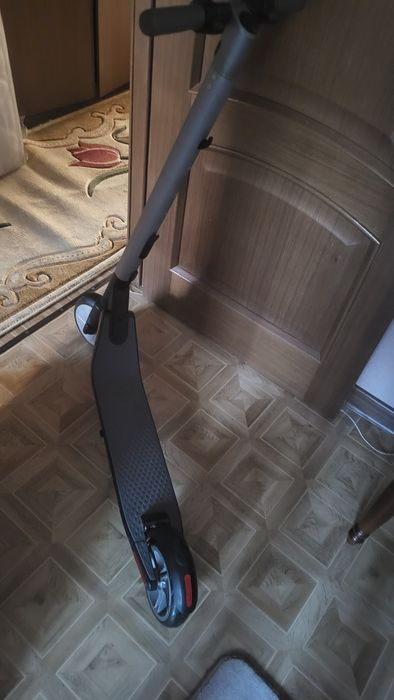 Продам Самокат Ninebot