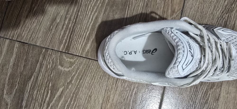 Asica gel kayano A.P.C marimea 42.5 noi fara cutie