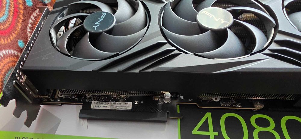 GeForce RTX 4080 Super + PSU be quiet! 1000W Platinum