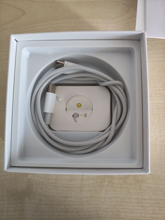 căști wireless cu ecran