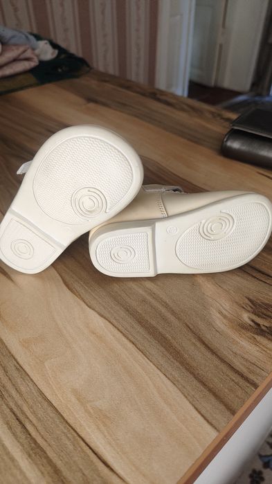 Фирменные туфельки для девочки