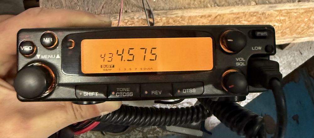 Statie transceiver radio amator Kenwood TM-451E cu Duplexer Comet 4160