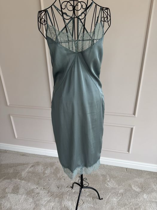 Рокли Zara, тип нощница / червена и синя Zara