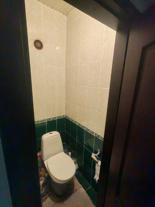 Продаётся 2 комнатная Хамза 77 серия