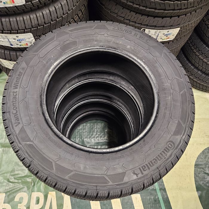 4 Нови зимни бусови гуми 235/65R16C Continental VaWinter 121/119R 10PR