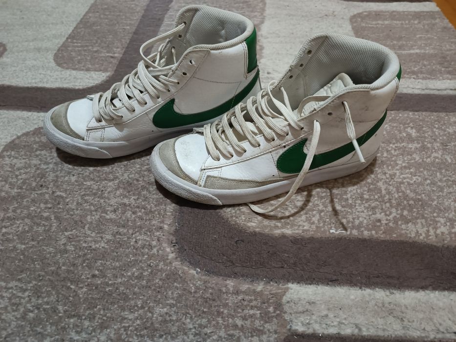 маратонки нике кецове