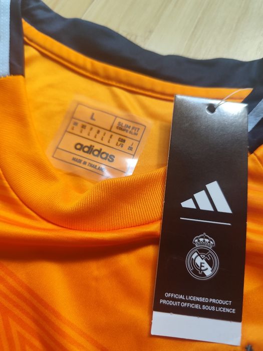 Tricou Real Madrid Deplasare 24/25 nou cu etichetă- Mărimea L