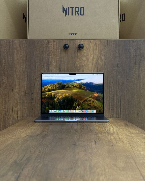 Ноутбук Apple MacBook Air 13 / M3 / OZU 8GB / SSD 256GB