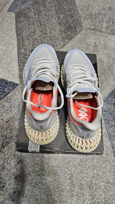 Vând Adidas 4DFWD