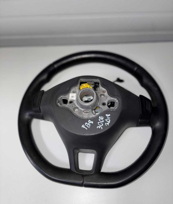 Volan Volkswagen Passat B8 2018 cu airbag – original