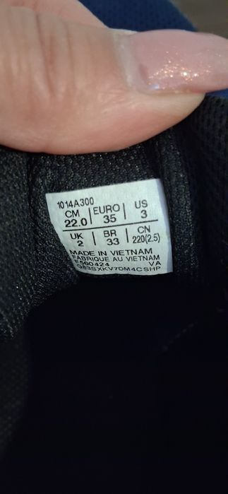 Маратонки Asics 33 номер