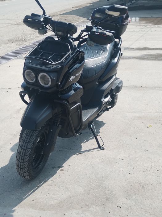 Tank skutir yangi turubdi