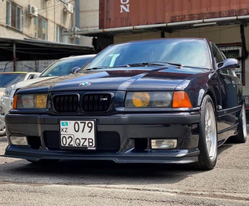 Бампер передний на бмв е36