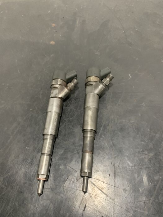 Injector injectoare BMW Seria 5 E39 525tds 163cp 7785985 | 0445110048