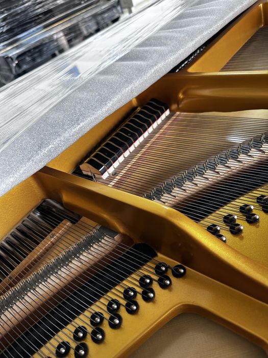 рояль Carle Bestan