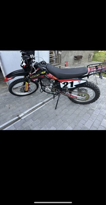 Продам эндуро 250 кубов