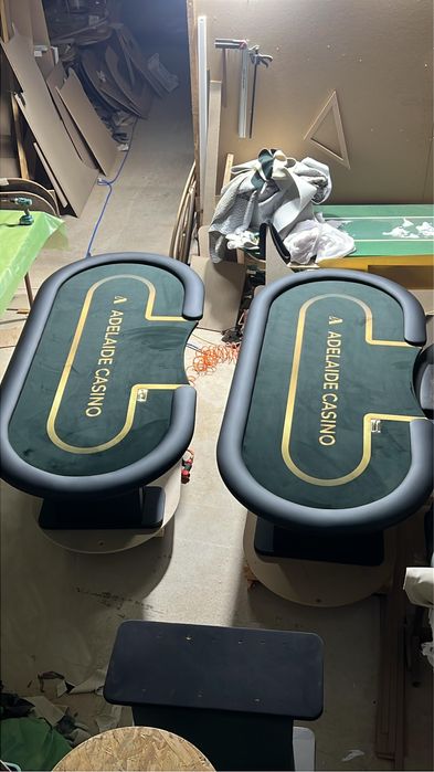 Super masa poker Customizata de la Customtables.eu Bucuresti stoc urgent