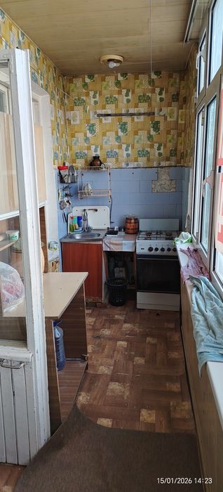 Kvartira 50 Kv. sotiladi  3-qavat