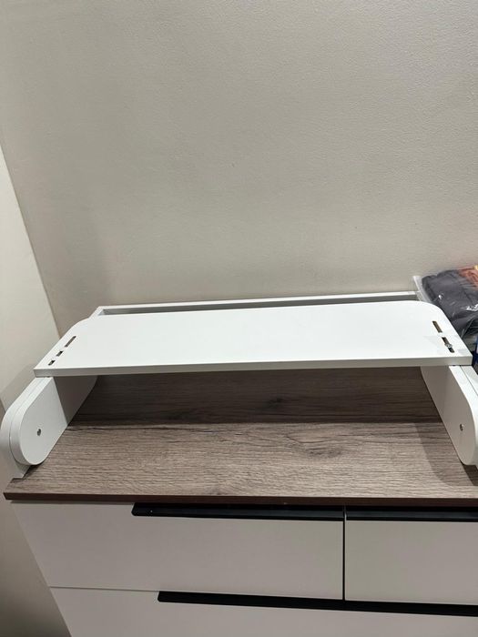 Пиленальный столик с матрацем