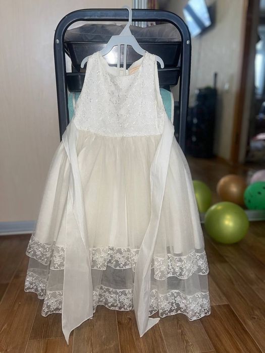 Продам платье на утренник