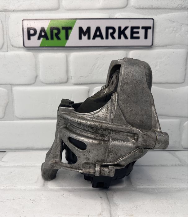 Десен тампон двигател AUDI A6 A7 4M0199372FQ