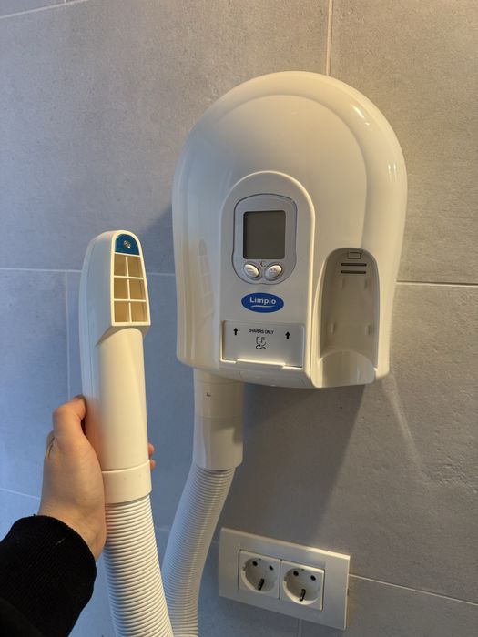 Uscator de par si corp Limpio