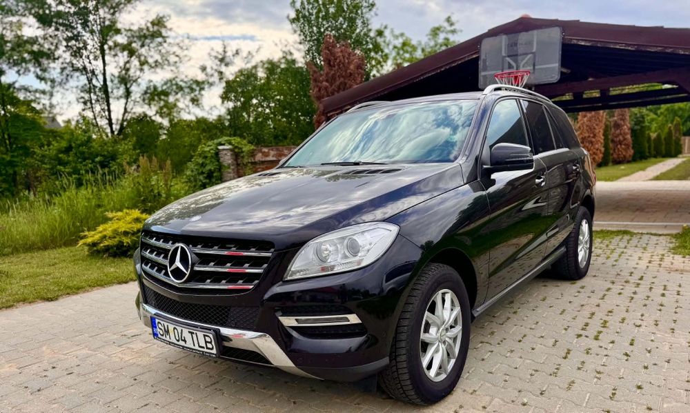 Vând Mercedes ML250