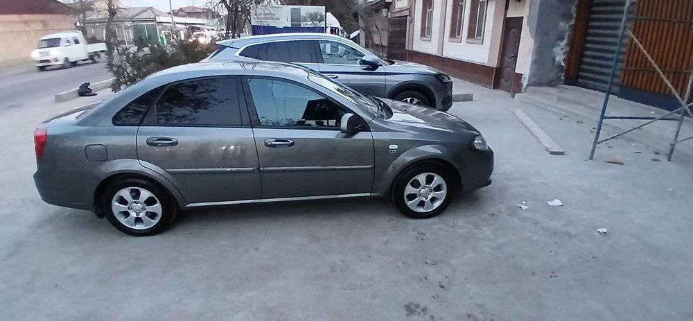 Lacetti Jentra sotiladi