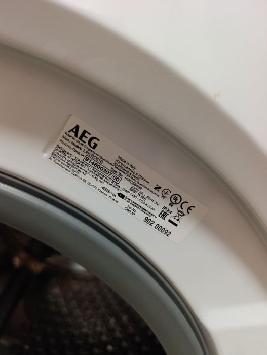 Пералня със сушилня AEG серия 9000