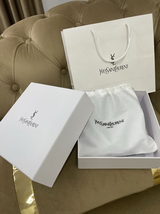 Curea in cutie, saculet si punga