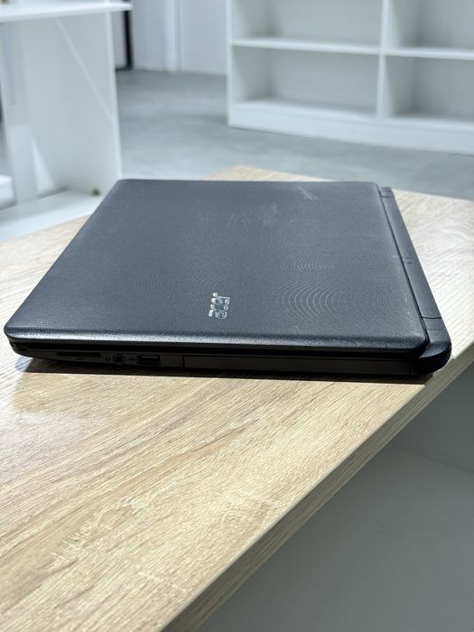 Ноутбук Acer Aspire ES1