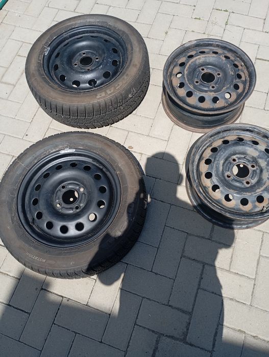 Jante tabla Ford 15 R 4 prezoane  + doua  anvelope TIGAR (195/60 R 15)