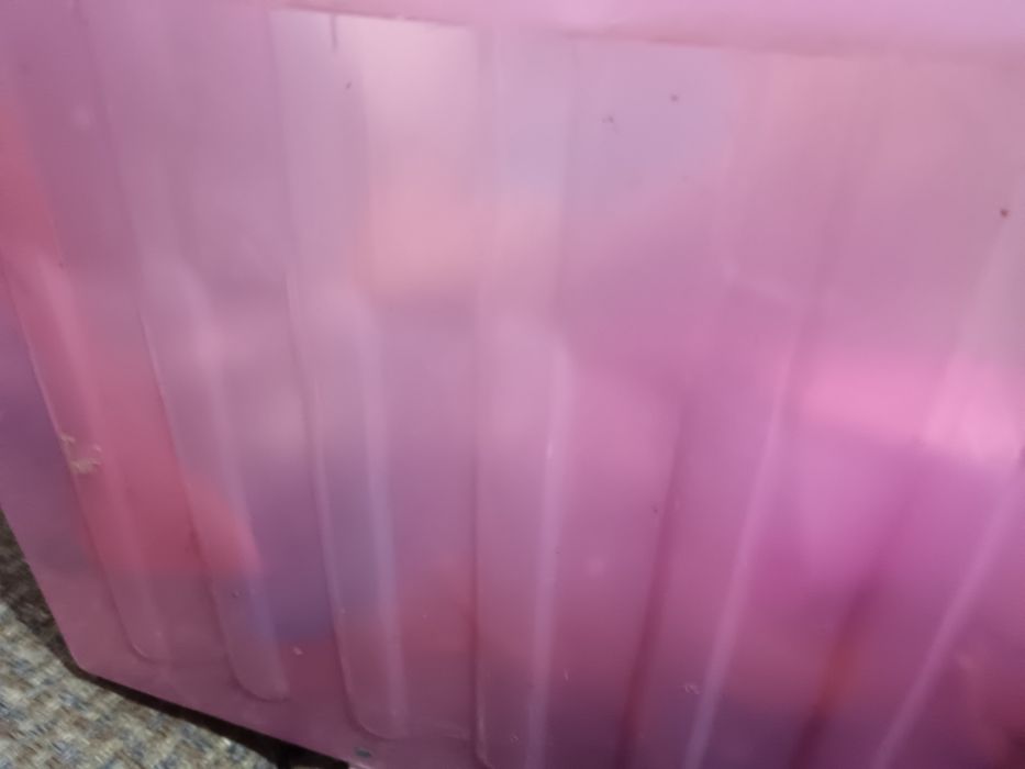 Отдам игрушки вместе с ящиком