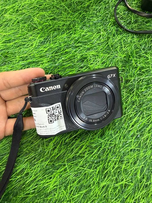 Canon G7X Mark II