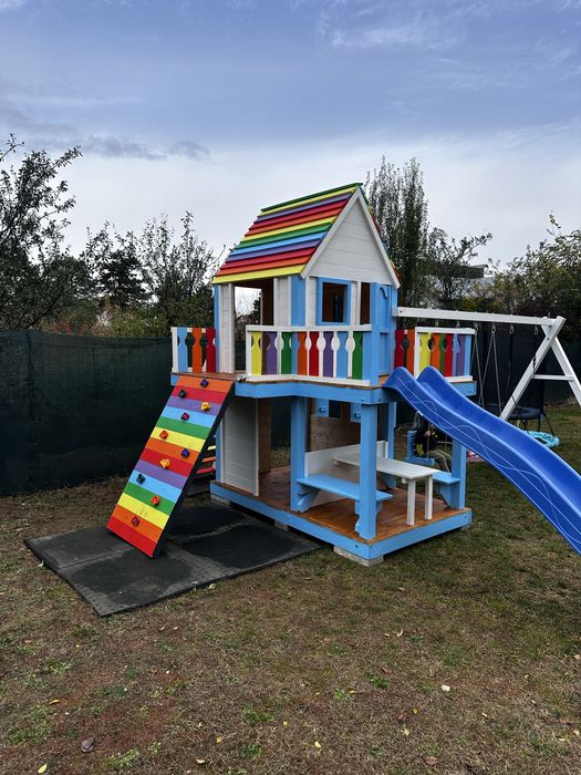 Loc de joaca casute de copii!