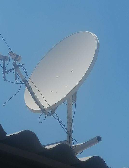 Sputnik antennalar tuyneri bilan sotiladi.