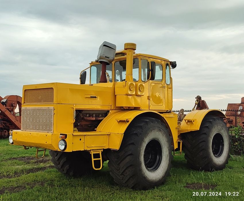 Продам кировец К-700