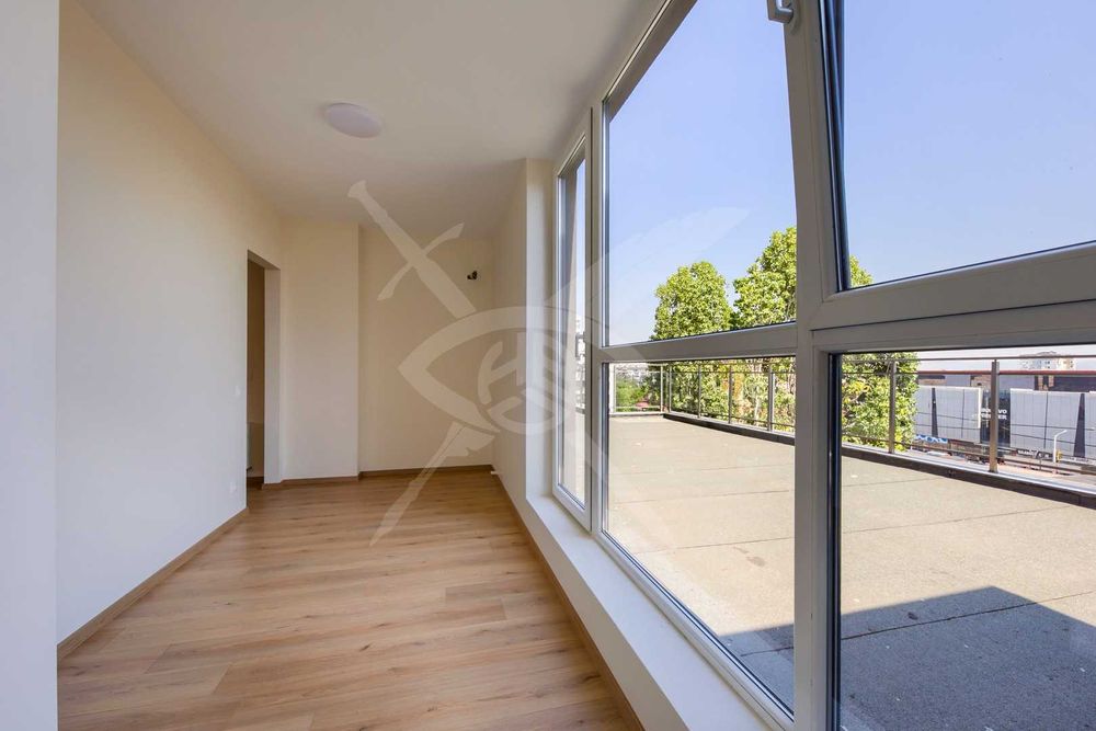 Продава се Тристаен апартамент в София, Манастирски ливади - 155 кв.м за 2149 €/кв.м - Снимка #2