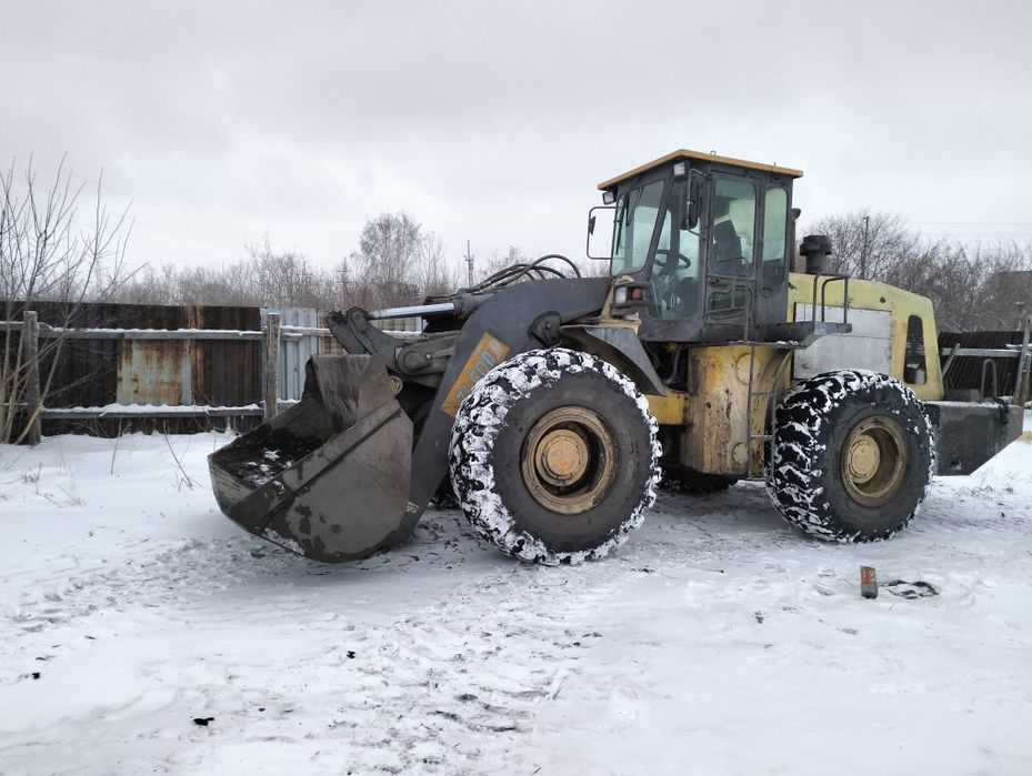 Продаётся 3-х кубовый погрузчик