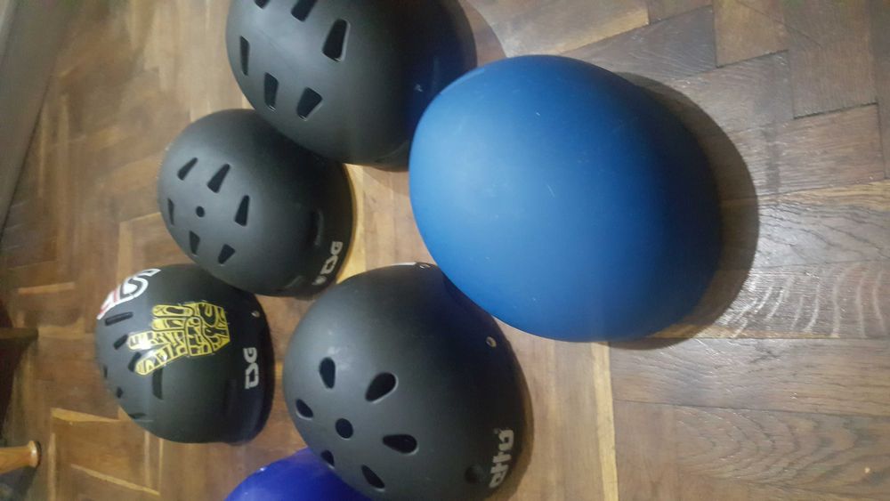 Оригинални каски за DH,BMX,SKATE екстремни спортове ТSG,ETTO,ATOMIC