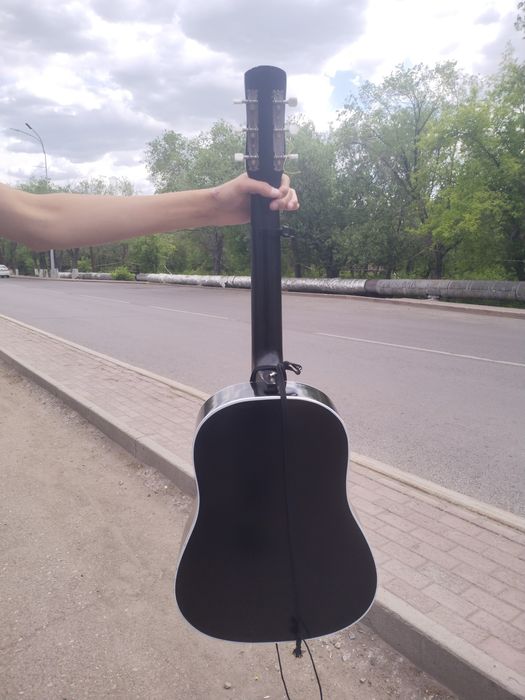 Продам гитару идеальная