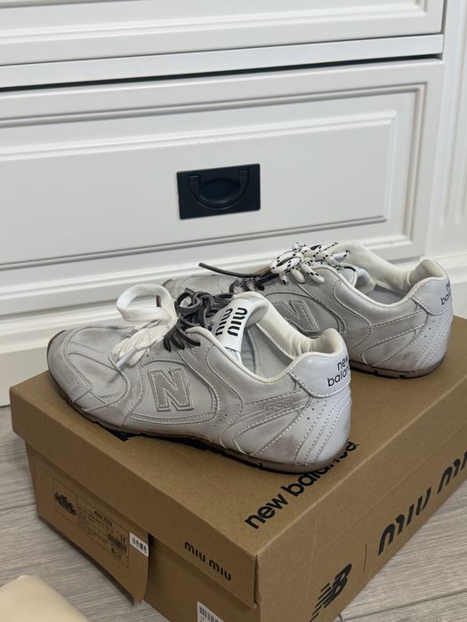 Adidasi New Balance x Miu Miu