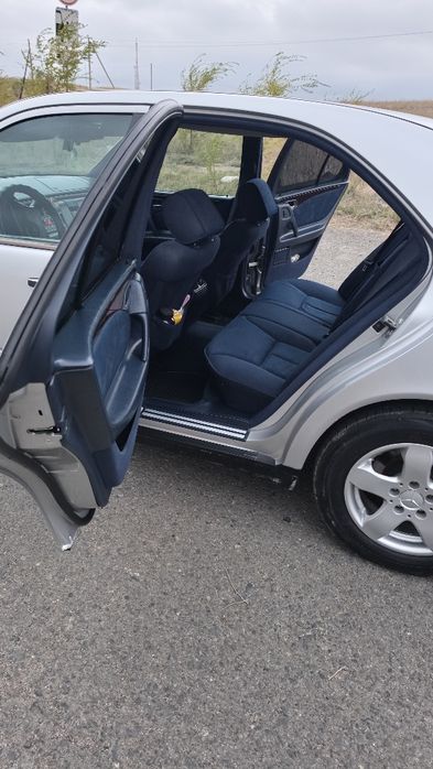 Продам мерседес w210